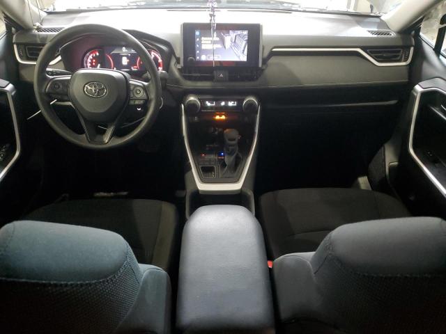 2T3F1RFV5RW476218 - 2024 TOYOTA RAV4 LE 银色 照片 8