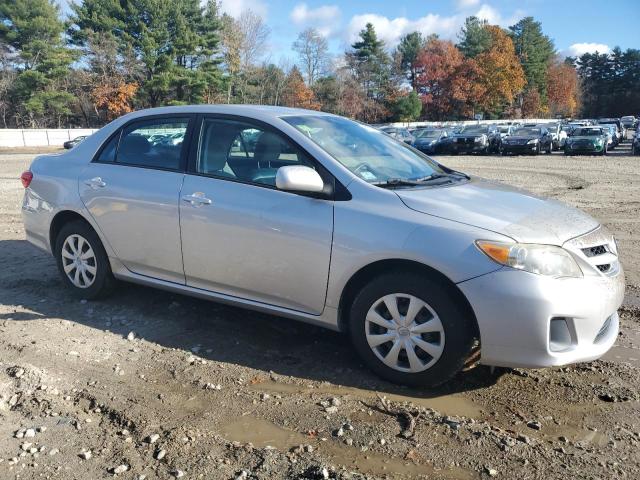 2T1BU4EE9BC659275 - 2011 TOYOTA COROLLA BASE 银色 照片 4