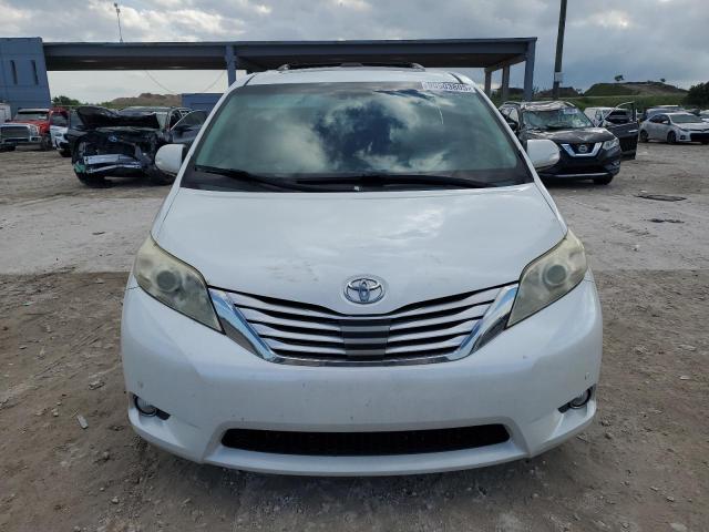 5TDYK3DC9DS388612 - 2013 TOYOTA SIENNA XLE WHITE photo 5