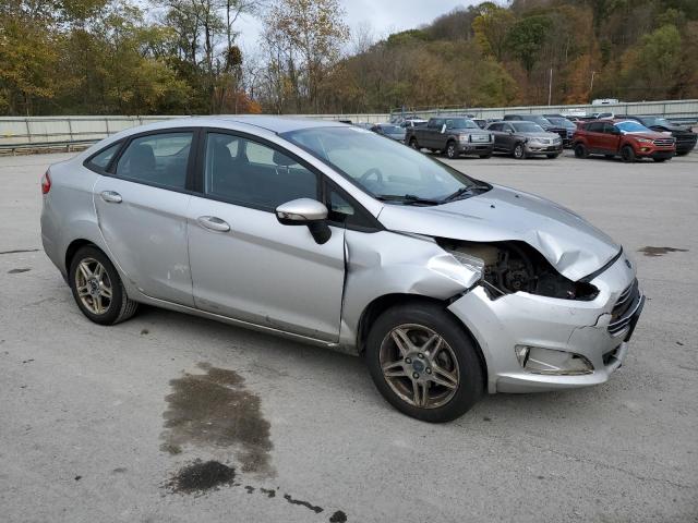 3FADP4BJ6KM159301 - 2019 FORD FIESTA SE Gümüş foto 4