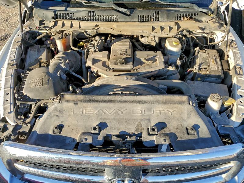 3C63RPGL5GG121857 - 2016 RAM 3500 ST Blanco foto 12