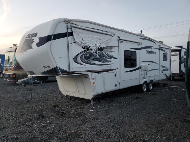 4YDF37525B4701209 - 2011 KEYSTONE MONTANA WHITE photo 2