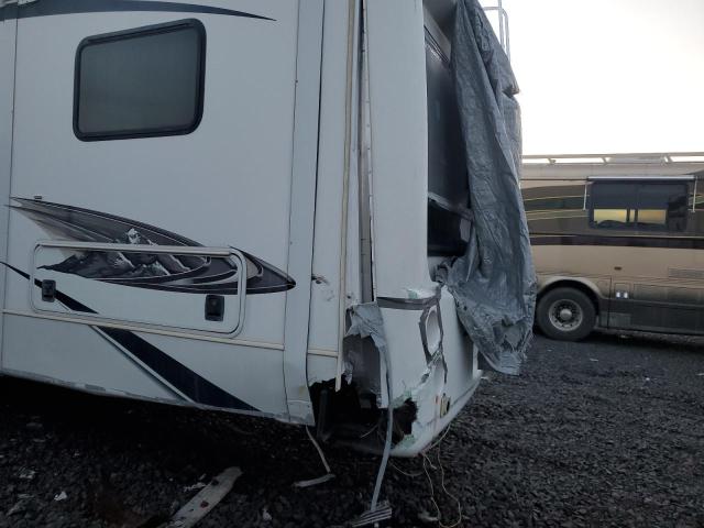 4YDF37525B4701209 - 2011 KEYSTONE MONTANA WHITE photo 9