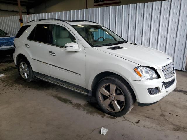 4JGBB8GB2BA669775 - 2011 MERCEDES-BENZ ML 350 4MATIC WHITE photo 4