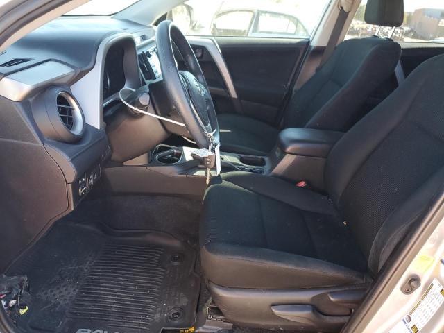 2T3BFREV7JW717735 - 2018 TOYOTA RAV4 LE Plata foto 7