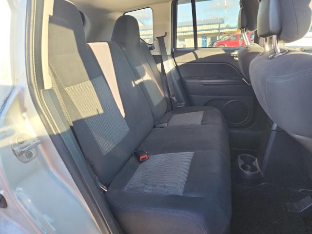 1J4NF1FB8BD134585 - 2011 JEEP COMPASS SPORT Gümüş foto 11