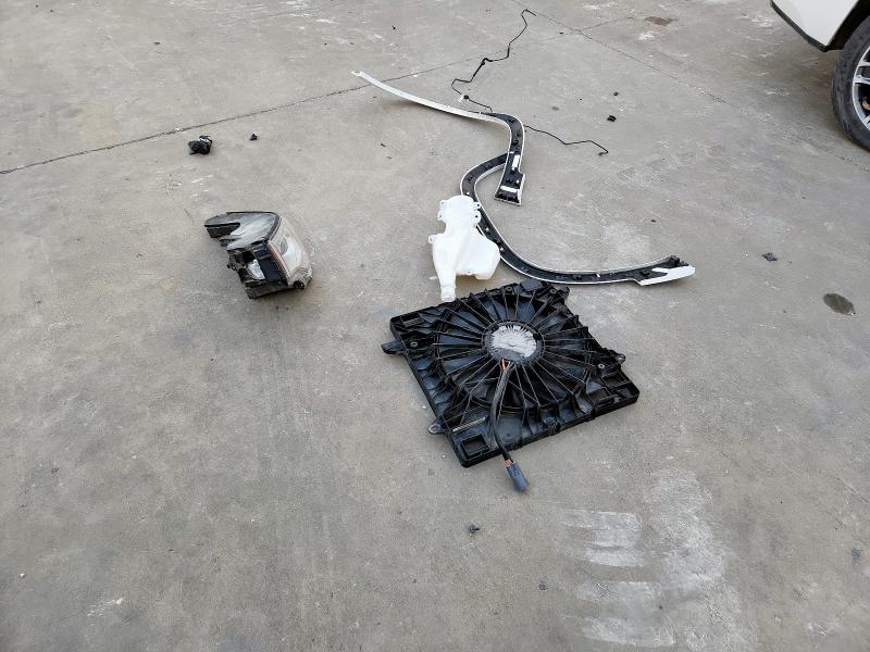 1GKKNPLS3KZ178620 - 2019 GMC ACADIA DENALI WHITE photo 13