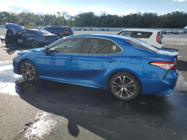 4T1B11HK3JU019357 - 2018 TOYOTA CAMRY L 蓝色 照片 2