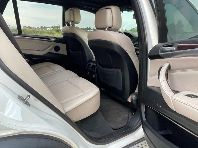 5UXZW0C53BL656111 - 2011 BMW X5 XDRIVE35D WHITE photo 6