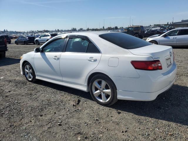 4T1BF3EK3AU576643 - 2010 TOYOTA CAMRY BASE Beyaz fotoğraf 2