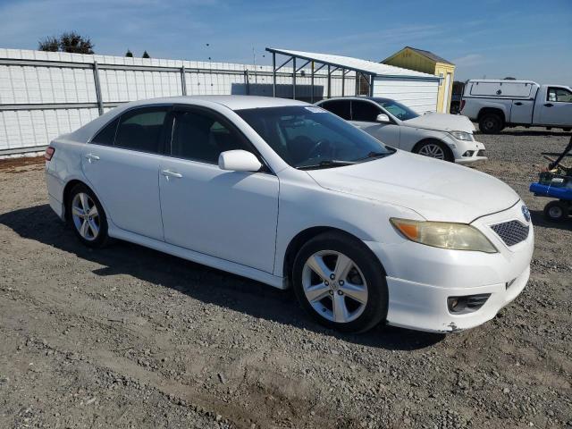 4T1BF3EK3AU576643 - 2010 TOYOTA CAMRY BASE Beyaz fotoğraf 4