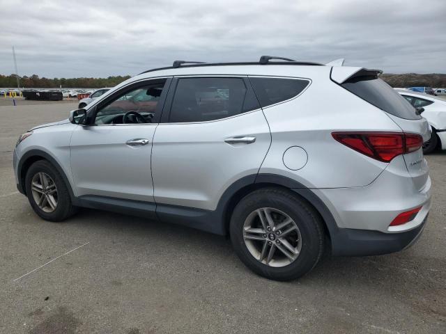 5XYZUDLB7HG471164 - 2017 HYUNDAI SANTA FE S Silber Foto 2