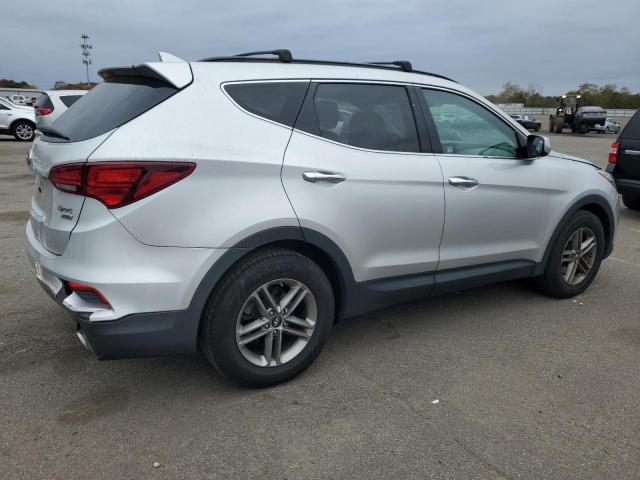 5XYZUDLB7HG471164 - 2017 HYUNDAI SANTA FE S Silber Foto 3