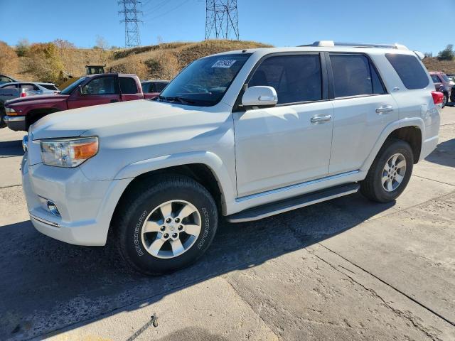 2013 TOYOTA 4RUNNER SR5, 