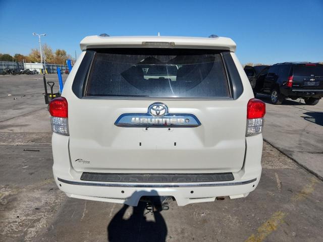 JTEBU5JR7D5141577 - 2013 TOYOTA 4RUNNER SR5 WHITE photo 6