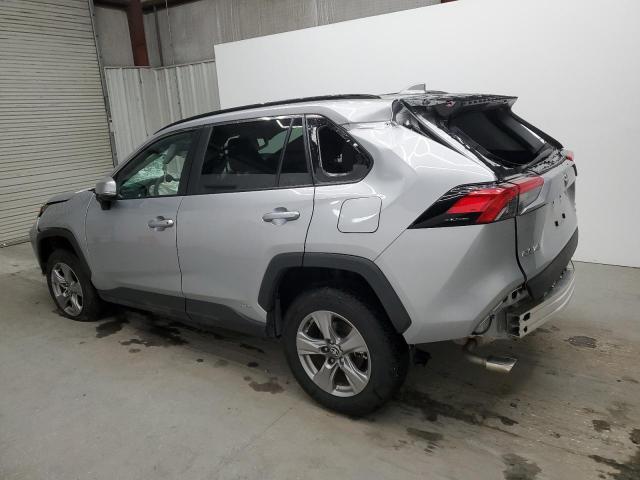 4T3RWRFV7SU165068 - 2025 TOYOTA RAV4 XLE 银色 照片 2