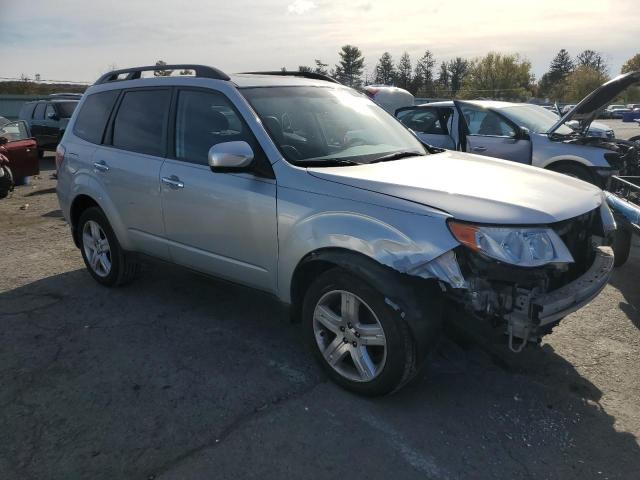 JF2SH63699H709224 - 2009 SUBARU FORESTER 2.5X PREMIUM SILVER photo 4