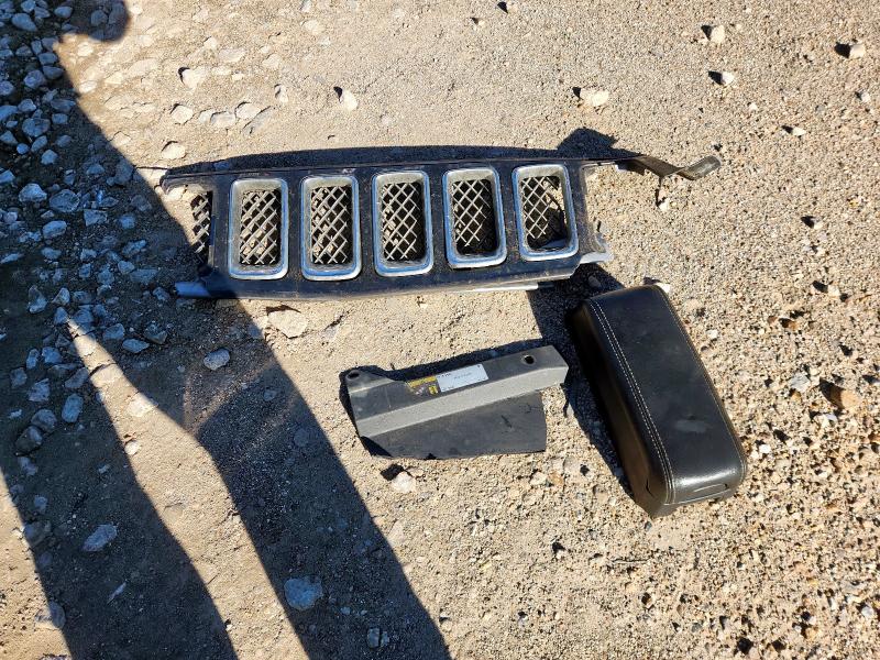 1C4NJCEAXGD735268 - 2016 JEEP COMPASS LATITUDE Gris foto 12