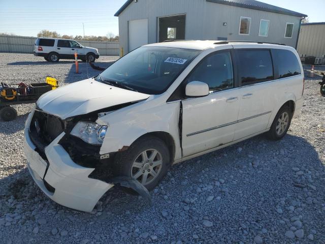 2010 CHRYSLER TOWN & COU TOURING, 