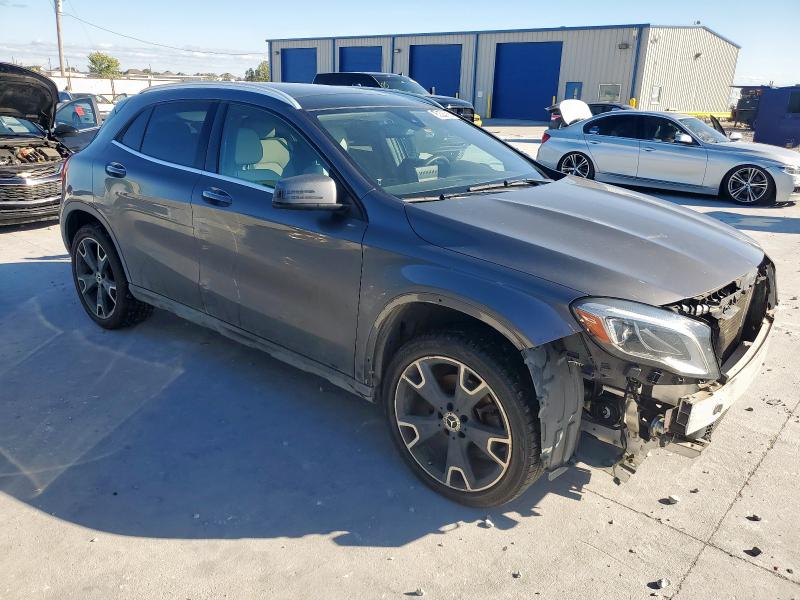 WDCTG4EB2JJ411321 - 2018 MERCEDES-BENZ GLA 250 灰色 照片 4