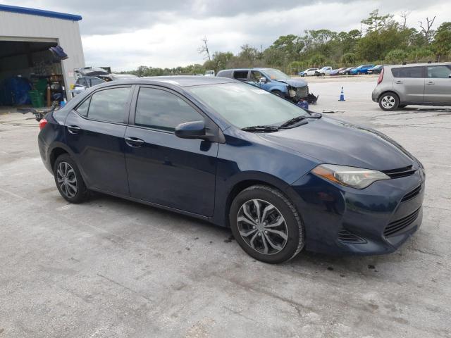 5YFBURHE1JP837364 - 2018 TOYOTA COROLLA L BLUE photo 4