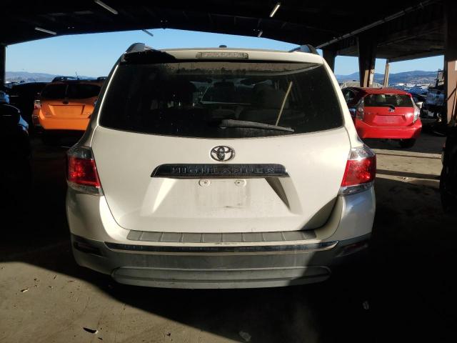 5TDZA3EH4CS029085 - 2012 TOYOTA HIGHLANDER BASE Білий фото 6