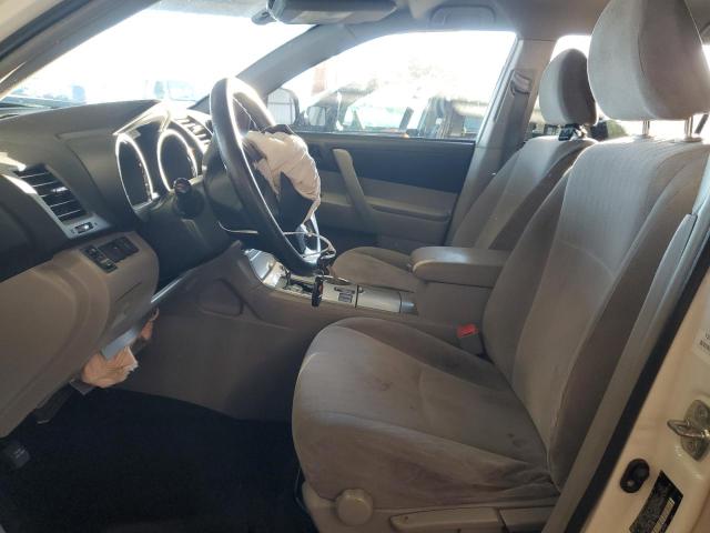 5TDZA3EH4CS029085 - 2012 TOYOTA HIGHLANDER BASE Білий фото 7