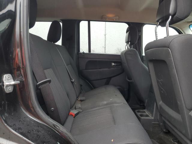 1C4PJMAK9CW141394 - 2012 JEEP LIBERTY SPORT BLACK photo 11