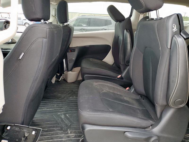 2C4RC1CG4LR113277 - 2020 CHRYSLER VOYAGER LX 银色 照片 11