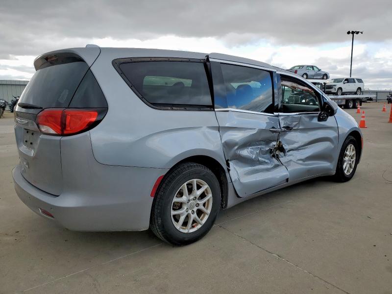 2C4RC1CG4LR113277 - 2020 CHRYSLER VOYAGER LX 银色 照片 3