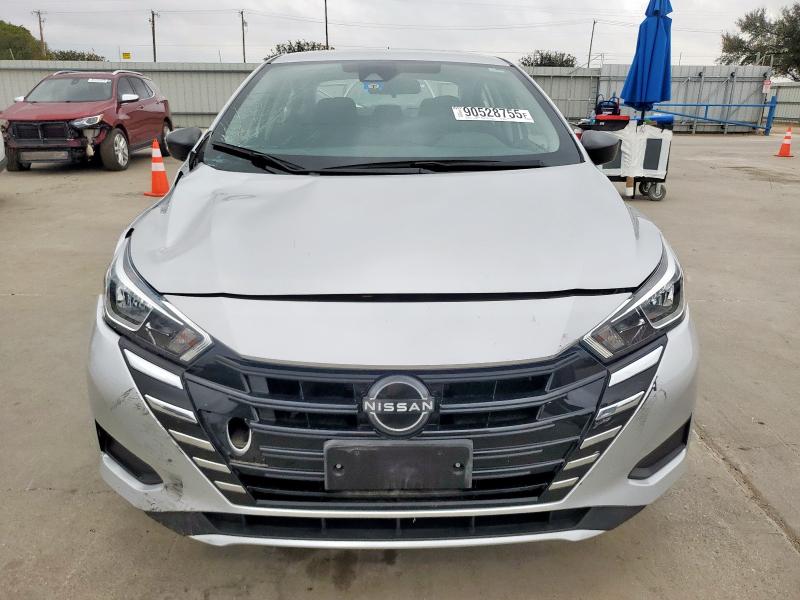 3N1CN8DV2PL828652 - 2023 NISSAN VERSA S Argent photo 5