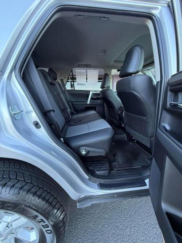 JTEBU5JR8L5817128 - 2020 TOYOTA 4RUNNER SR5/SR5 PREMIUM 灰色 照片 6