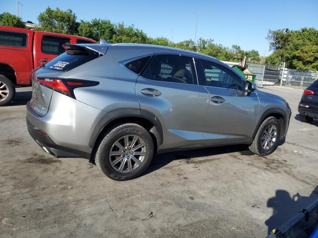 JTJYARBZ5J2086201 - 2018 LEXUS NX 300 BASE 银色 照片 3