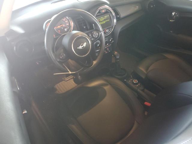 WMWXP5C52J2G64191 - 2018 MINI COOPER Rot Foto 8