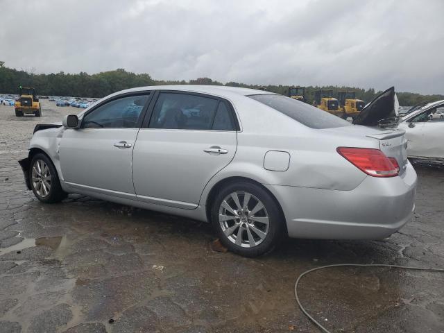 4T1BK36B75U044487 - 2005 TOYOTA AVALON XL 银色 照片 2