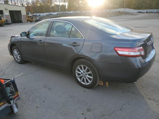 4T1BK3EK0BU628212 - 2011 TOYOTA CAMRY SE GRAY photo 2