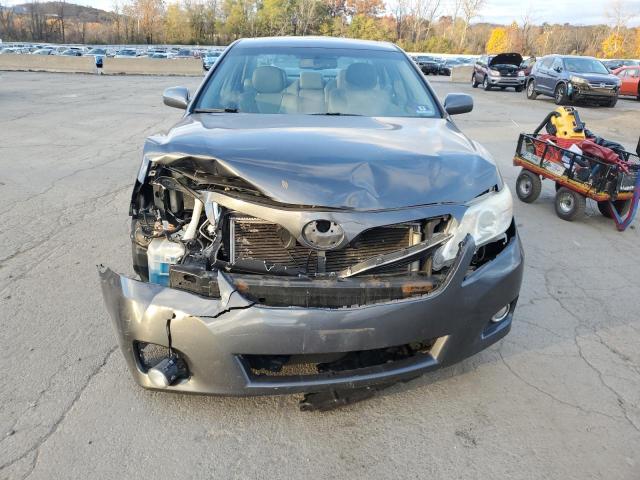 4T1BK3EK0BU628212 - 2011 TOYOTA CAMRY SE GRAY photo 5