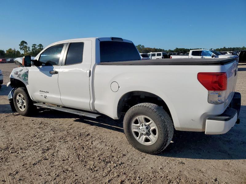5TFRM5F16AX009111 - 2010 TOYOTA TUNDRA DOUBLE CAB SR5 WHITE photo 2