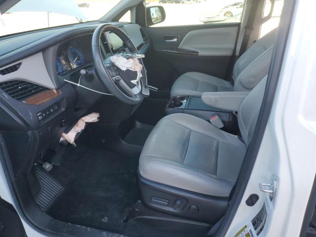 5TDDZ3DC7HS159006 - 2017 TOYOTA SIENNA XLE WHITE photo 7
