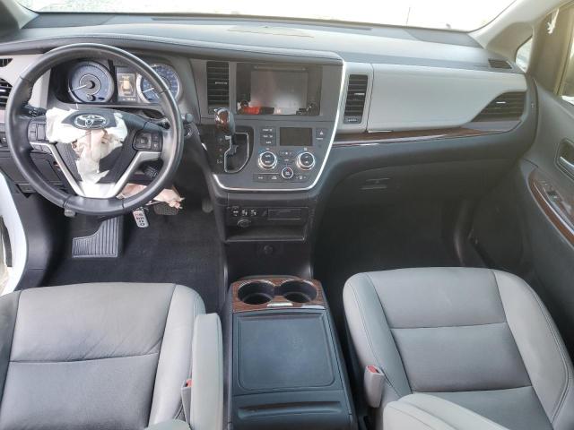 5TDDZ3DC7HS159006 - 2017 TOYOTA SIENNA XLE WHITE photo 8