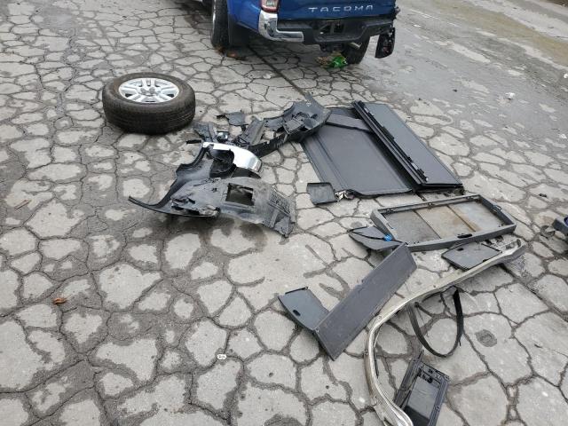 3TMAZ5CN8HM027390 - 2017 TOYOTA TACOMA DOUBLE CAB BLUE photo 12