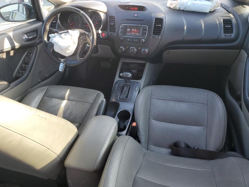 KNAFZ4A85F5309905 - 2015 KIA FORTE EX Սև լուսանկար 8