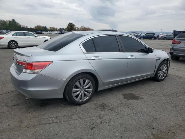 1HGCP3F81CA015825 - 2012 HONDA ACCORD EXL SILVER photo 3