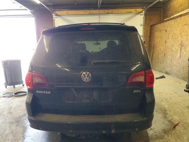 2V4RW6DX2AR424163 - 2010 VOLKSWAGEN ROUTAN SEL Blau Foto 6