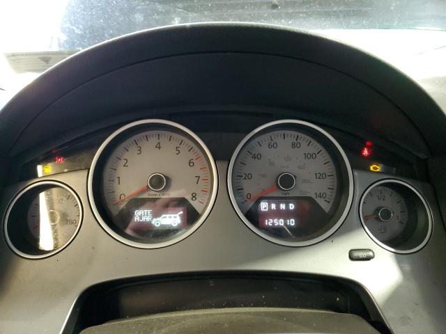 2V4RW6DX2AR424163 - 2010 VOLKSWAGEN ROUTAN SEL Blau Foto 9