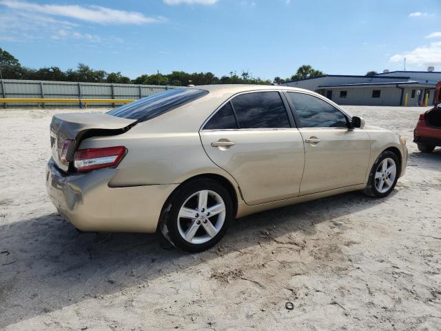 4T1BF3EK7BU618099 - 2011 TOYOTA CAMRY BASE GOLD photo 3