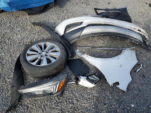 KL4CJASB3JB706748 - 2018 BUICK ENCORE PREFERRED WHITE photo 13