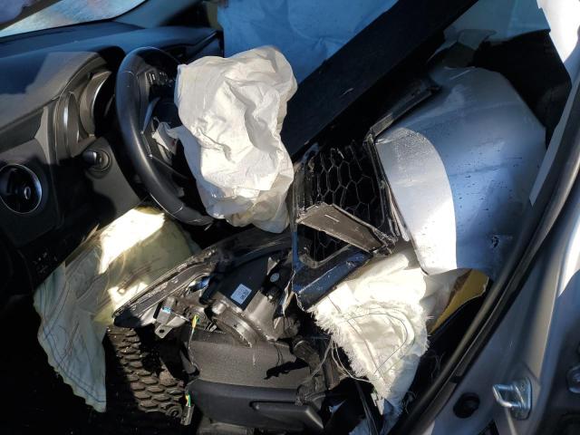 JTNKARJE7HJ537535 - 2017 TOYOTA COROLLA IM Argent photo 7