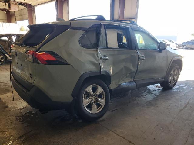 2T3P1RFV6PW379451 - 2023 TOYOTA RAV4 XLE GRAY photo 3