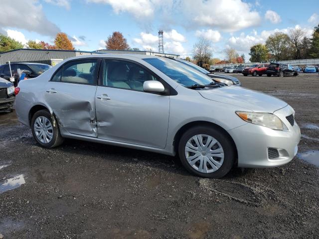 2T1BU4EE0AC269339 - 2010 TOYOTA COROLLA BASE Gümüş foto 4